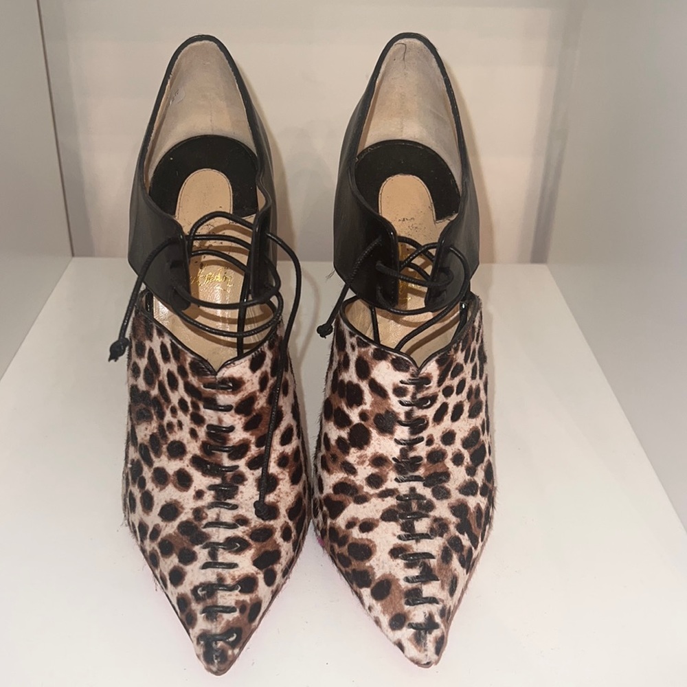 Chic authentic Christian Louboutin fall bootie